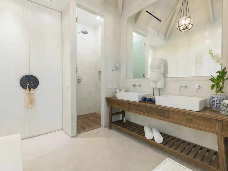 Ko Samui beachfront Property Bathroom