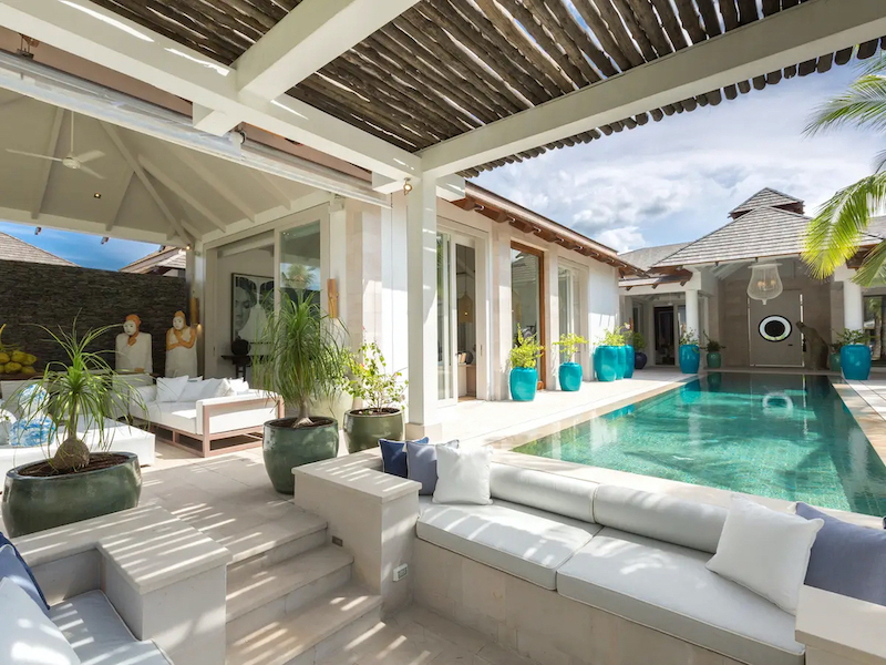Ko Samui beachfront Property Sala seating
