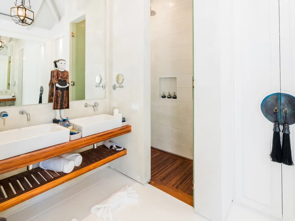 Koh Samui Beach Villa Bathroom