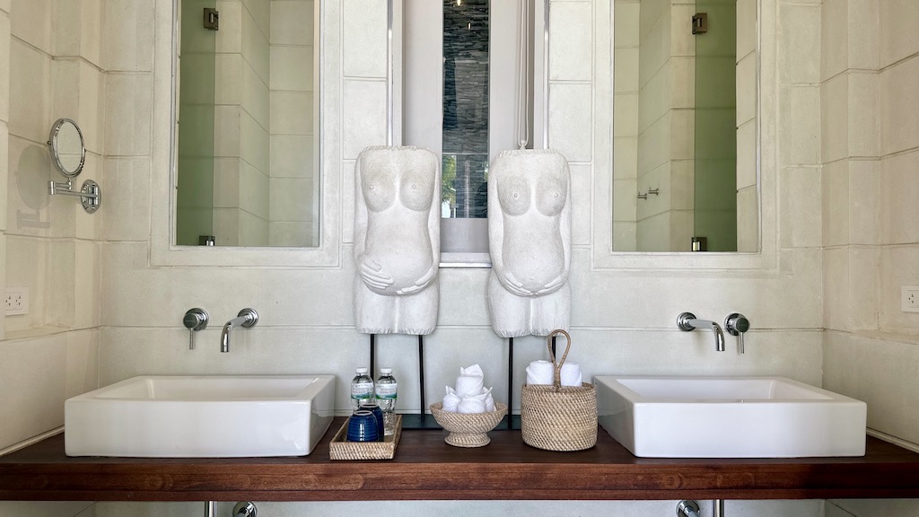 Koh Samui Luxury Beachfront Property Bathroom