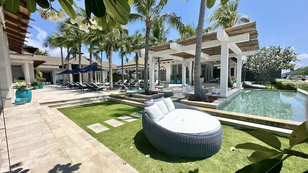 Koh Samui Luxury Beachfront Property Outdoor Seating