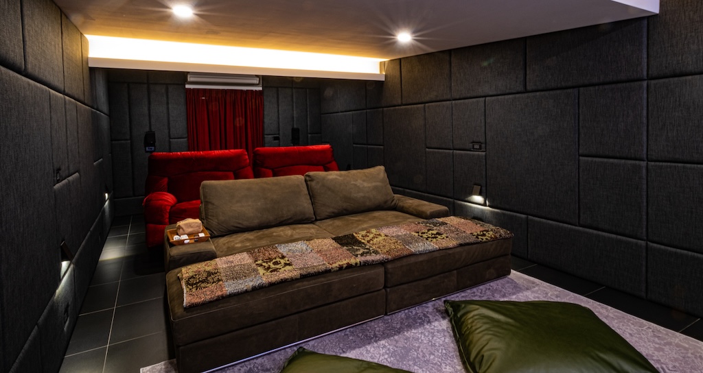 Luxury Sea View Villa In Koh Samui Cinema Room