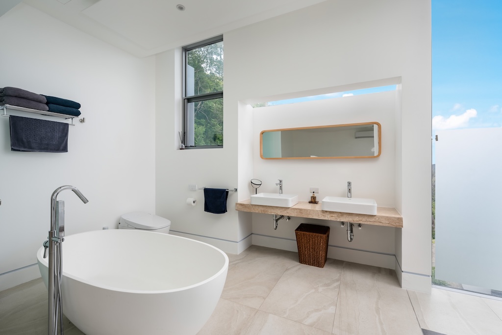 Skyfall Villa Koh Samui Bathroom