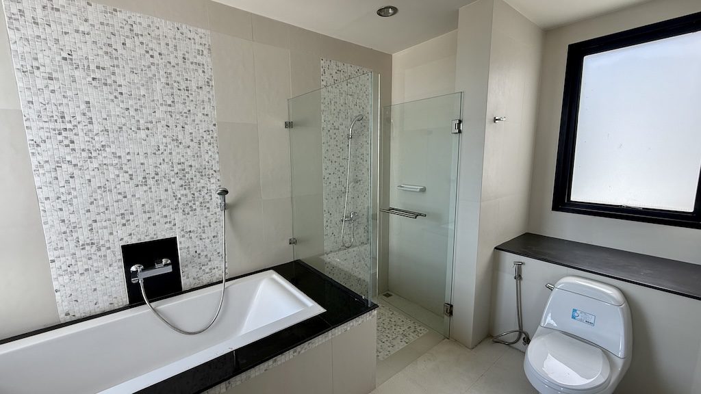 Koh Samui Bang Po Property Bathroom