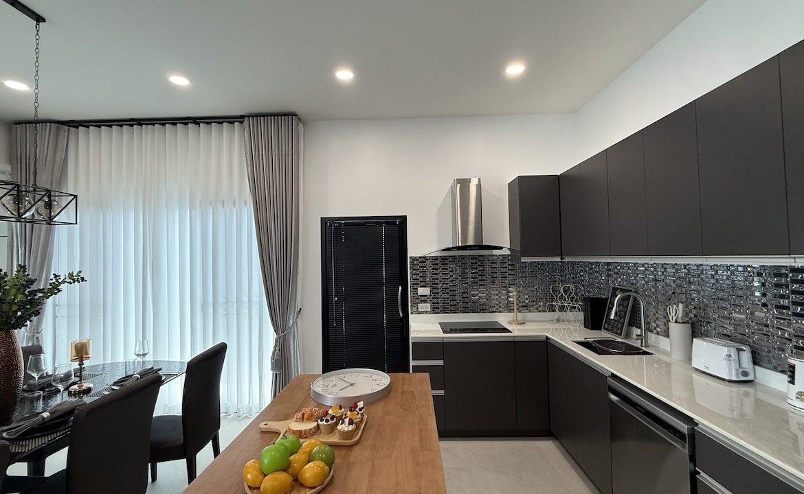 3 Bedroom Pool Villa Choeng Mon Kitchen