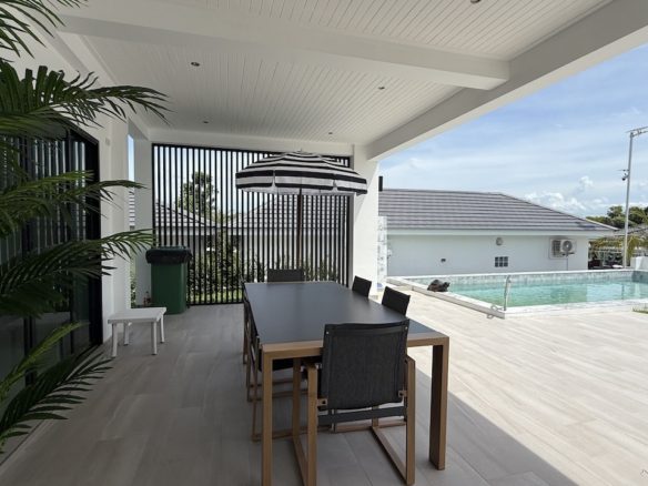 3 Bedroom Pool Villa Choeng Mon Outdoor Area