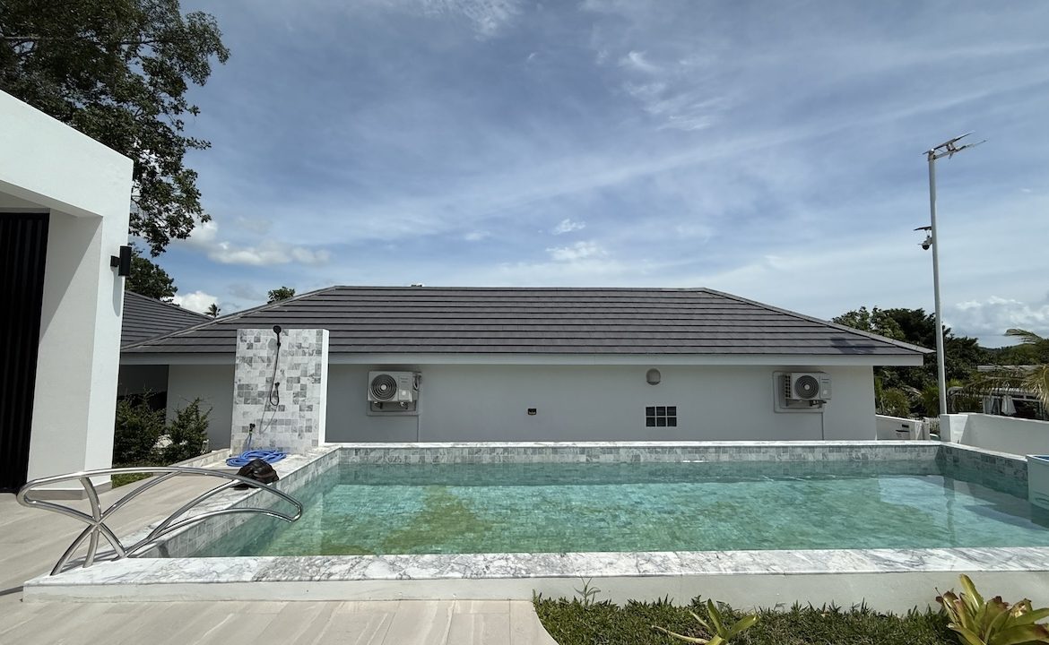 3 Bedroom Villa Choeng Mon Swimming Pool