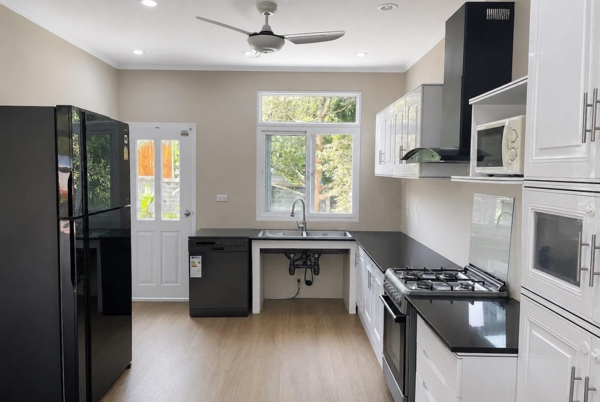 3 Bedroom Private Pool Villa In Lamai Koh Samui Kitchen