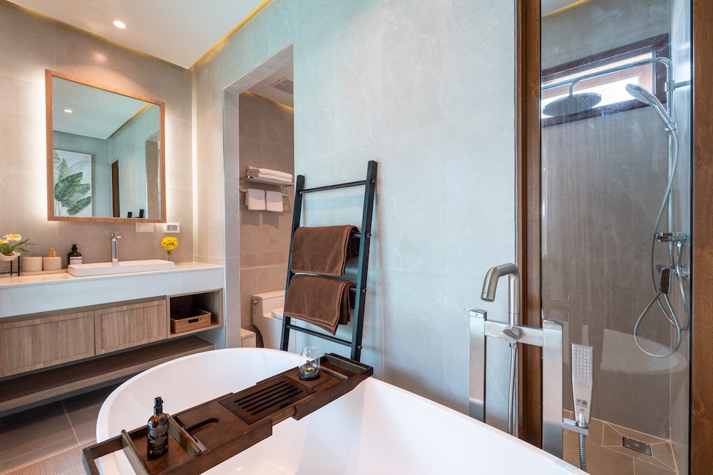 Akiraya Villa Bath