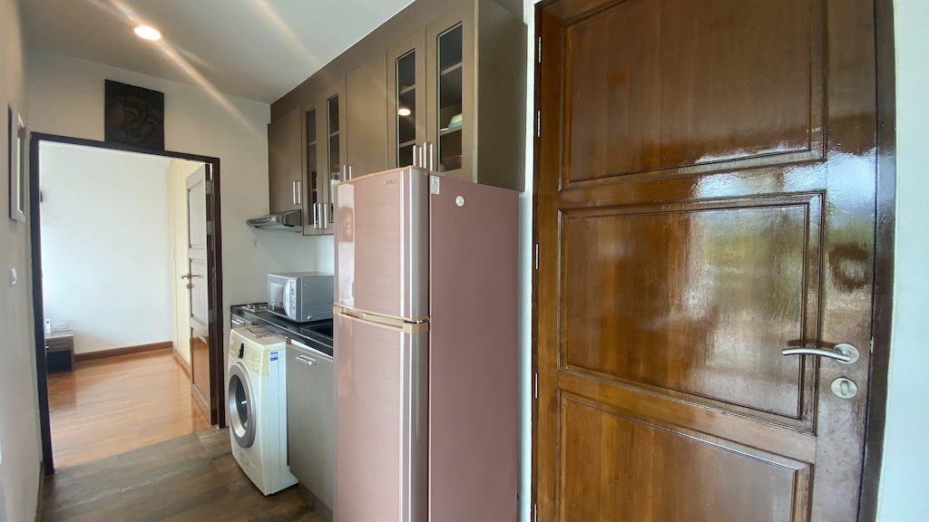 Baan Arisara One Bedroom Apartment Kitchen