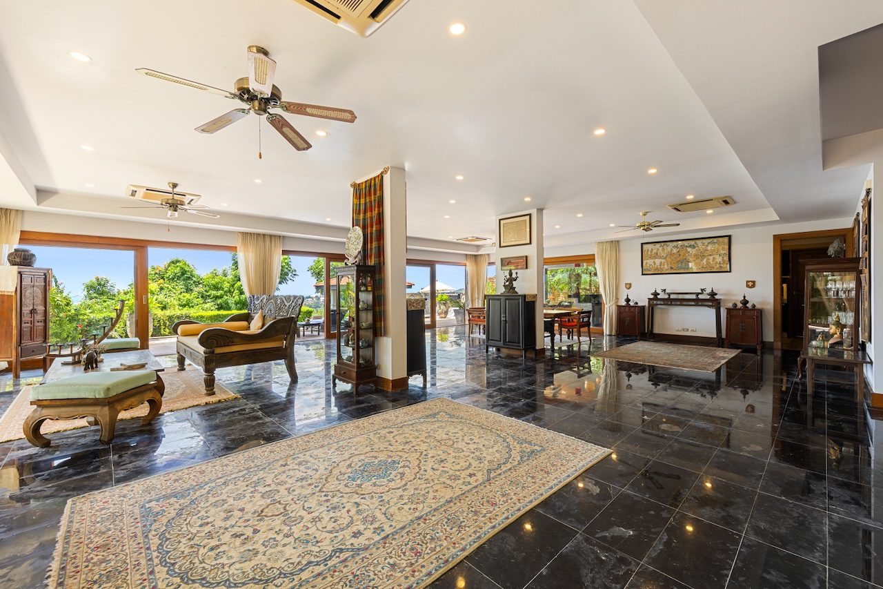 Baan Phuttarak Living Area