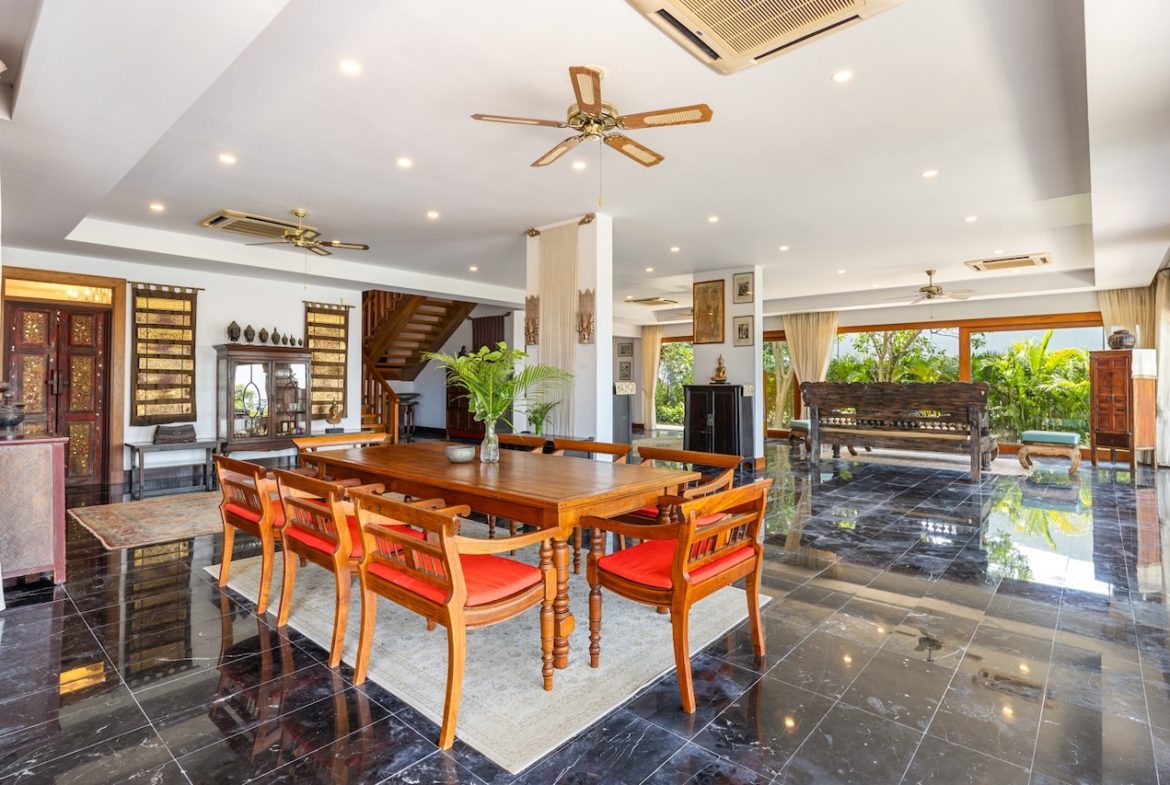 Baan Phuttarak Dining