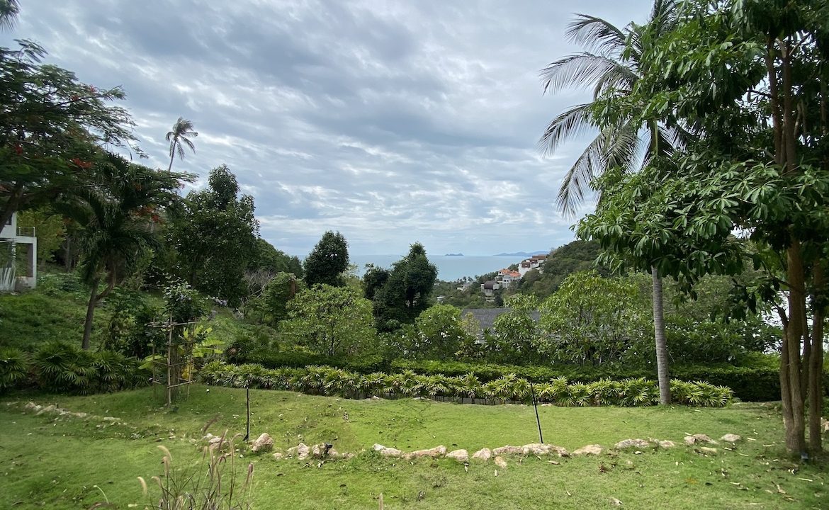 Bang Po Sea View Villa Lawn