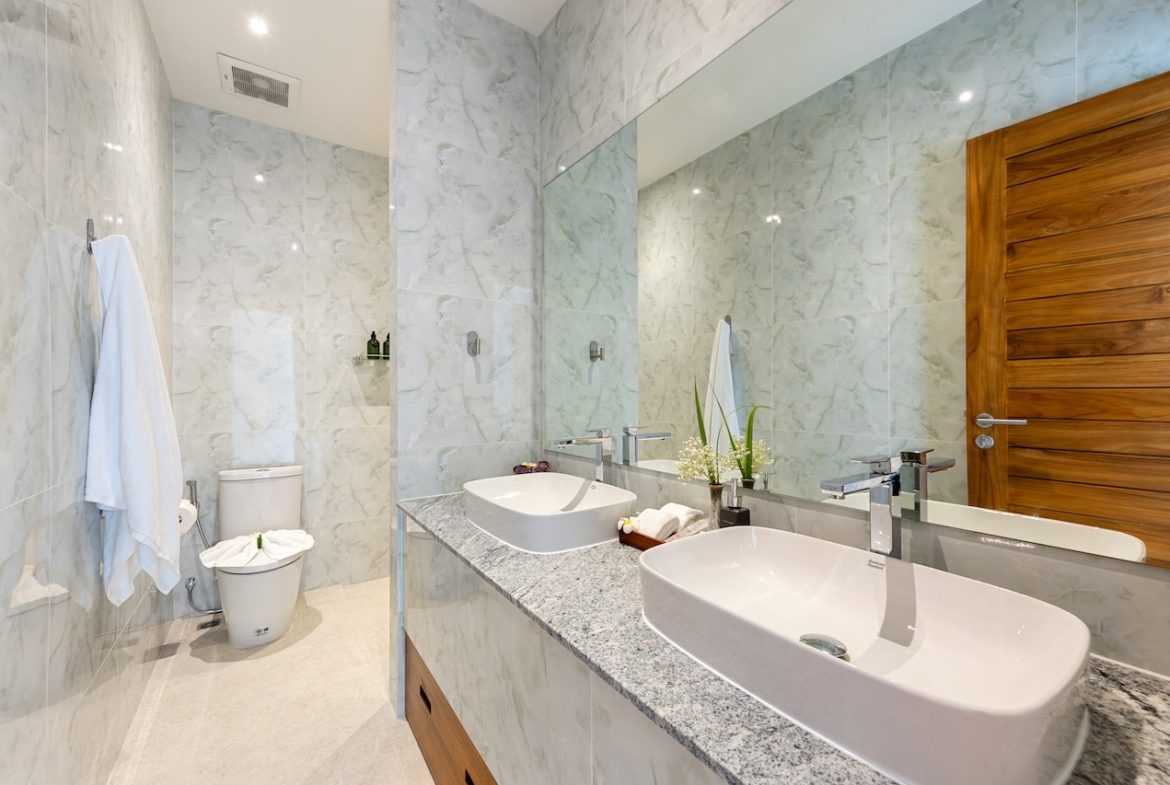 Blue Pearl Villa Bathroom