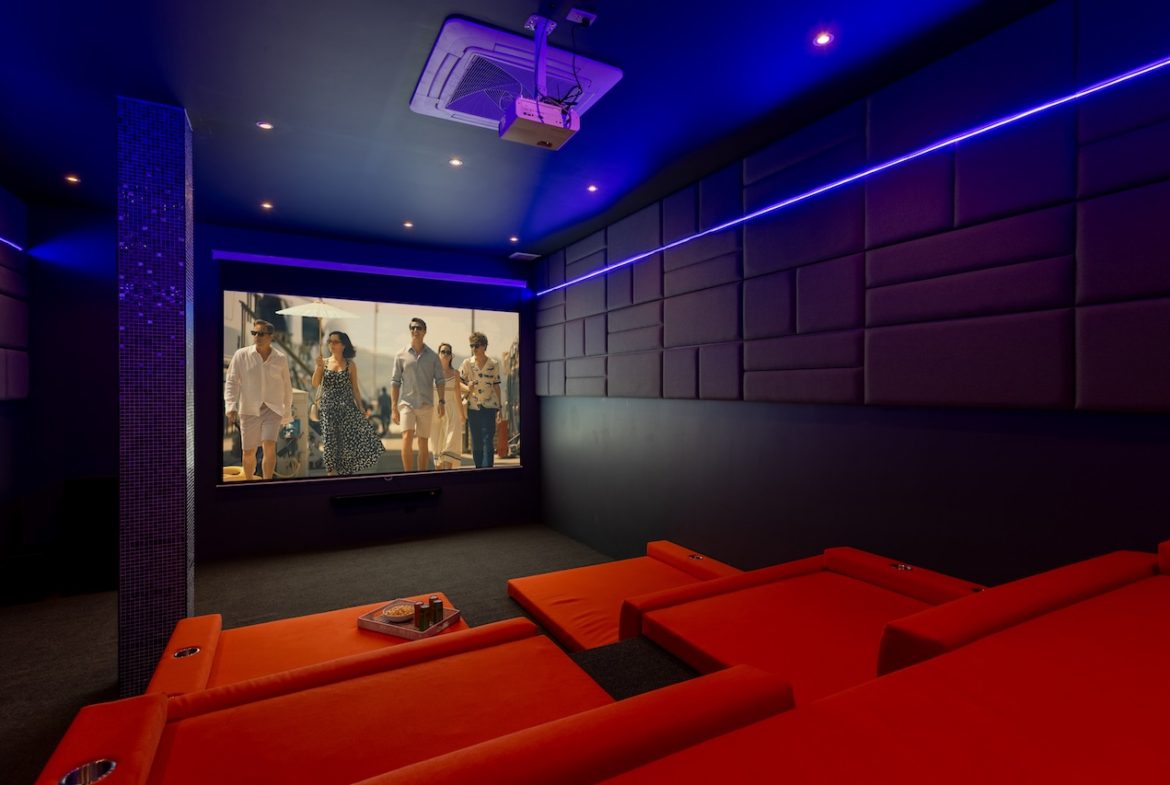 Blue Pearl Villa Cinema