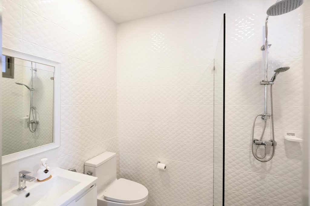 Chaweng Longterm Villa Rental Shower