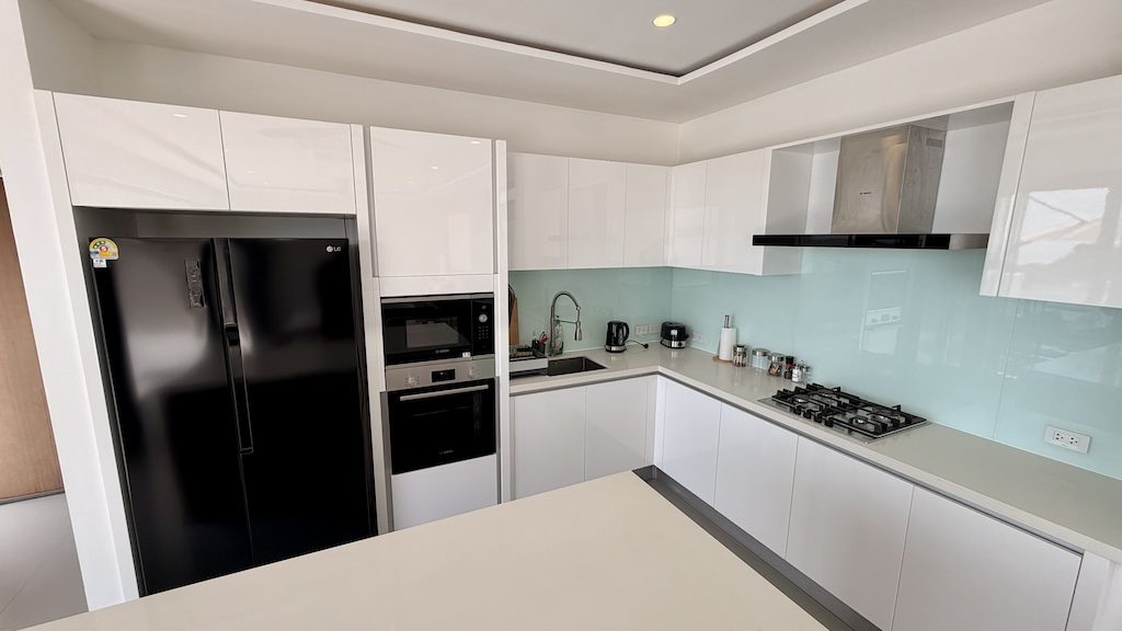 Chaweng Noi Modern Sea View Villa Kitchen