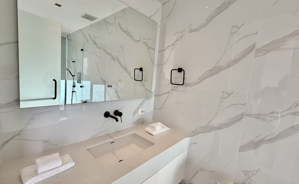Chaweng Noi Sea View Property Bathroom