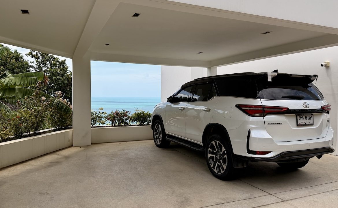 Chaweng Noi Sea View Property Parking