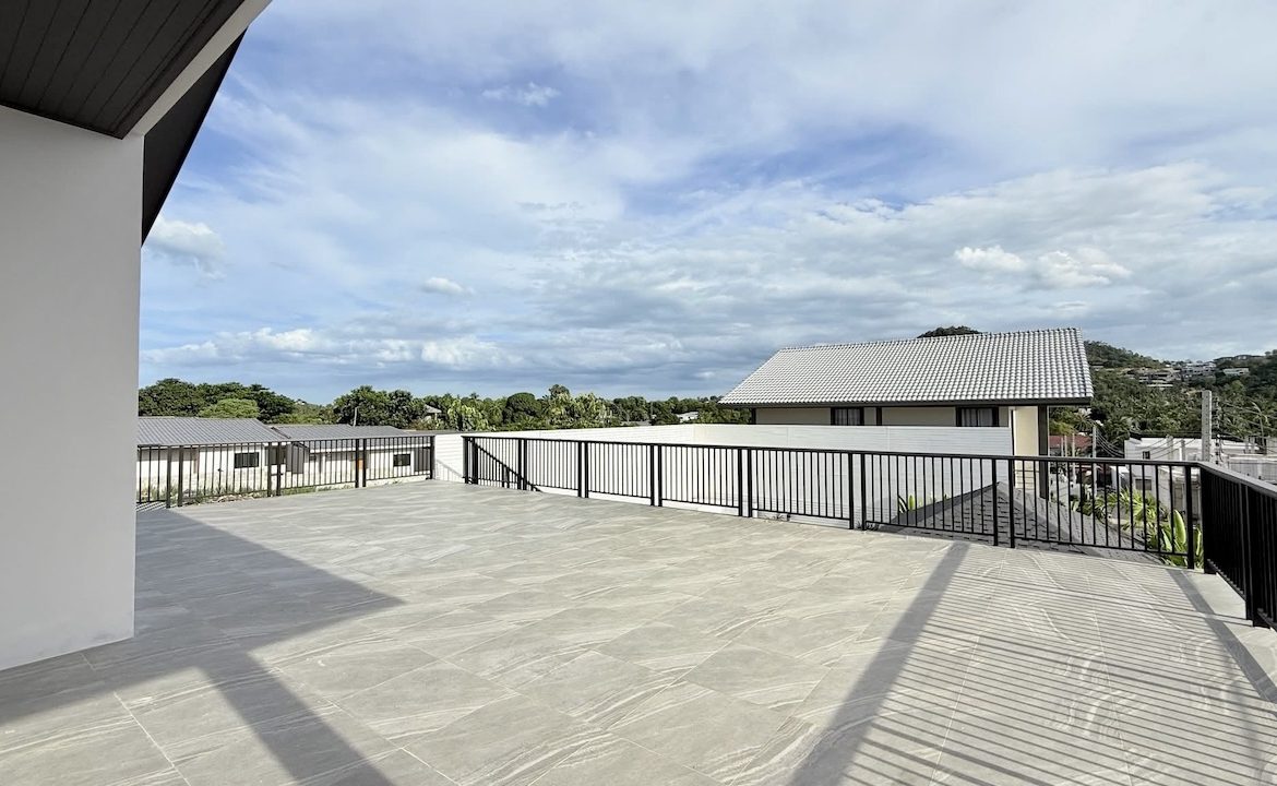 Choeng Mon 3-Bed Property Terrace