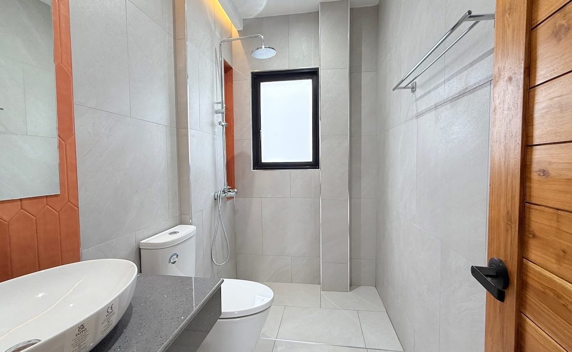 Choeng Mon 3-Bed Property Bathroom