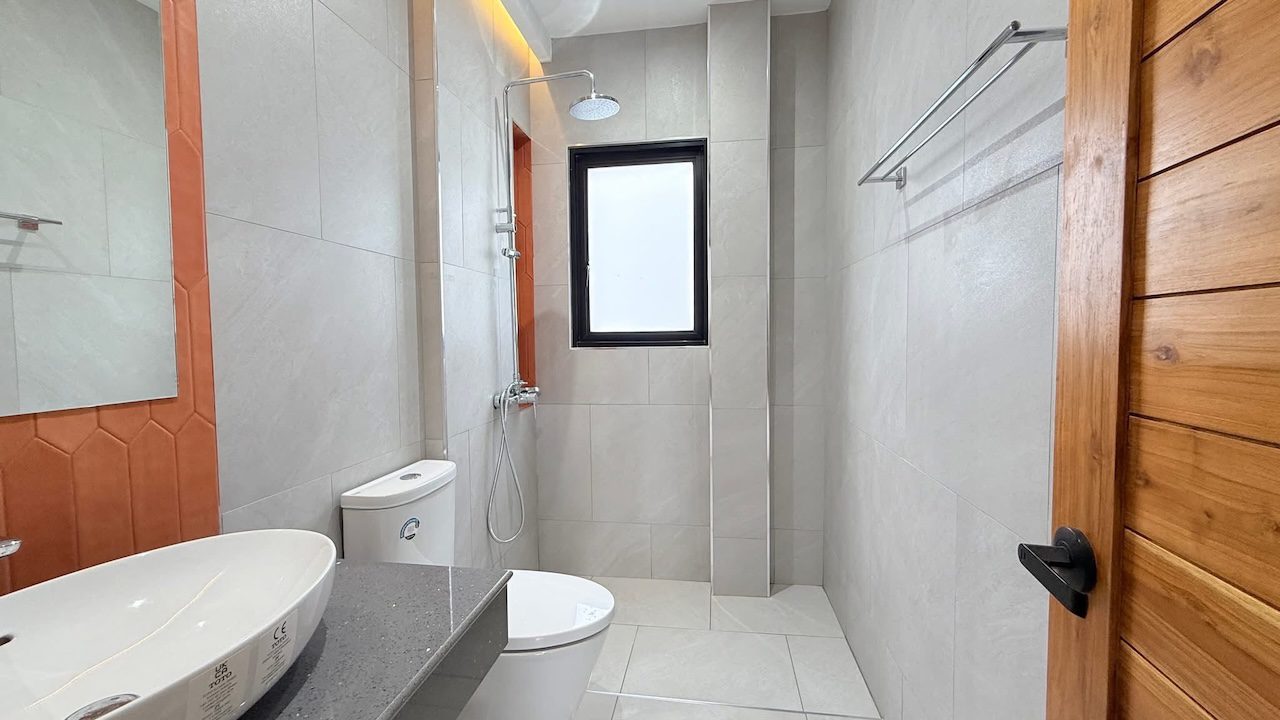 Choeng Mon 3-Bed Property Choeng Mon 3-Bed Property Bathroom