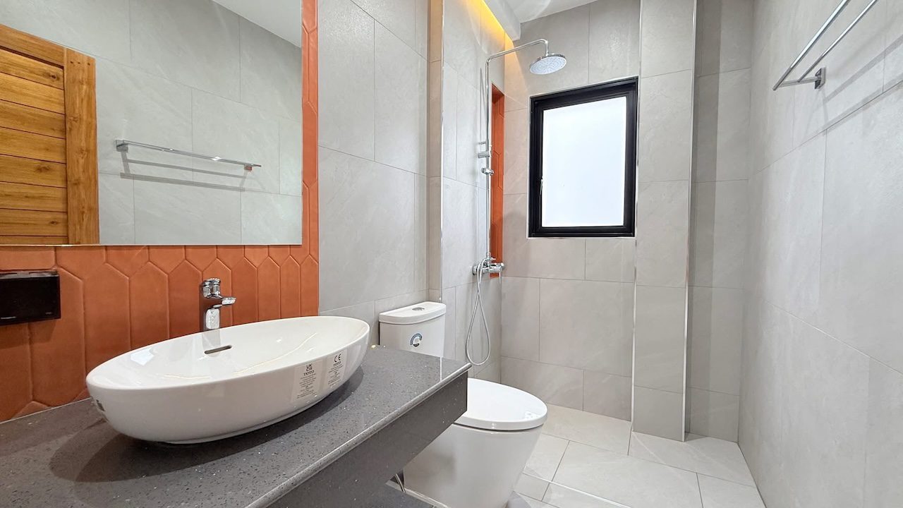 Choeng Mon 3-Bed Property Choeng Mon 3-Bed Property Bathroom