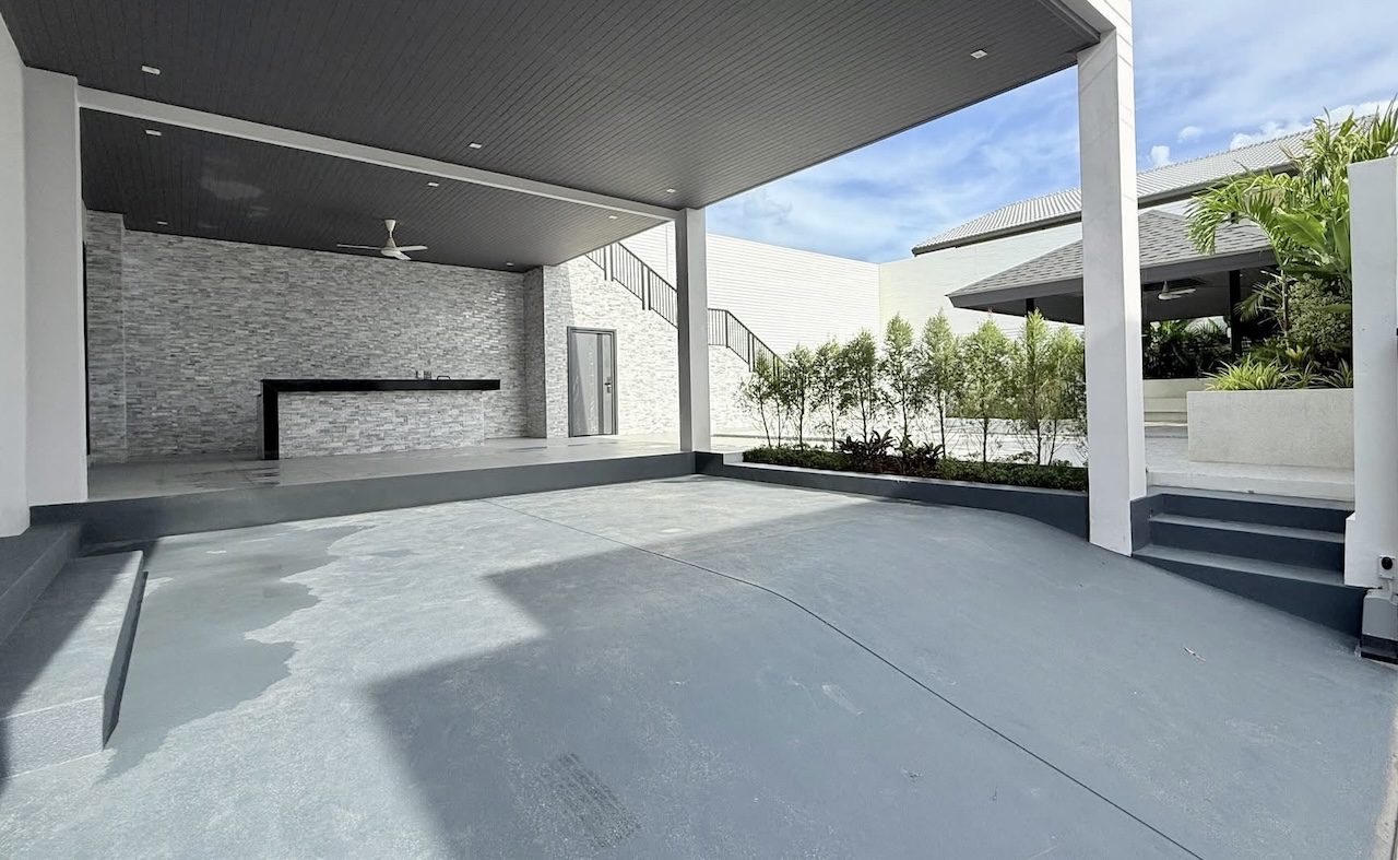 Choeng Mon 3-Bed Property Cheong Mon 3-Bed Property Parking