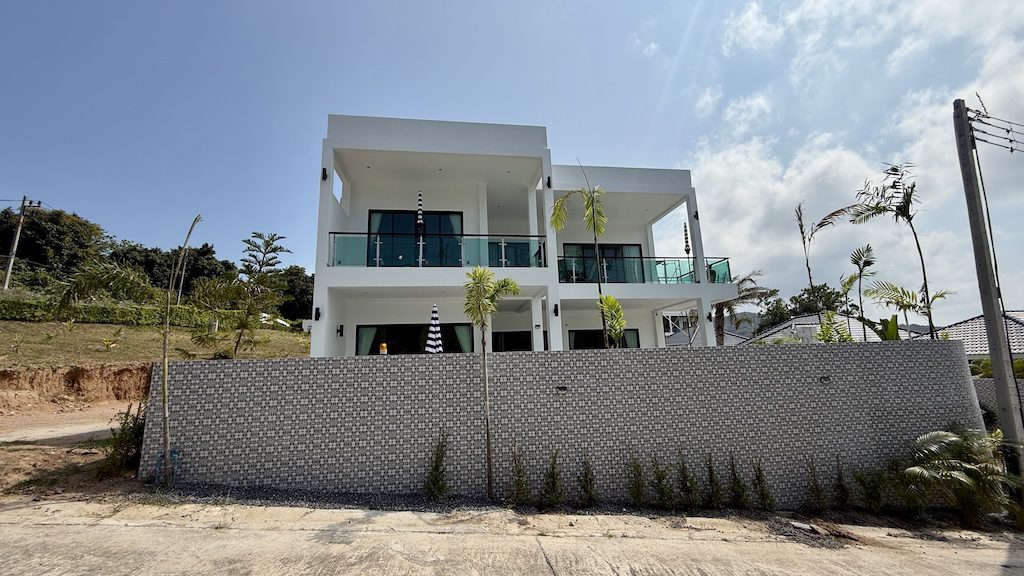 Choeng Mon Pool Villa Exterior