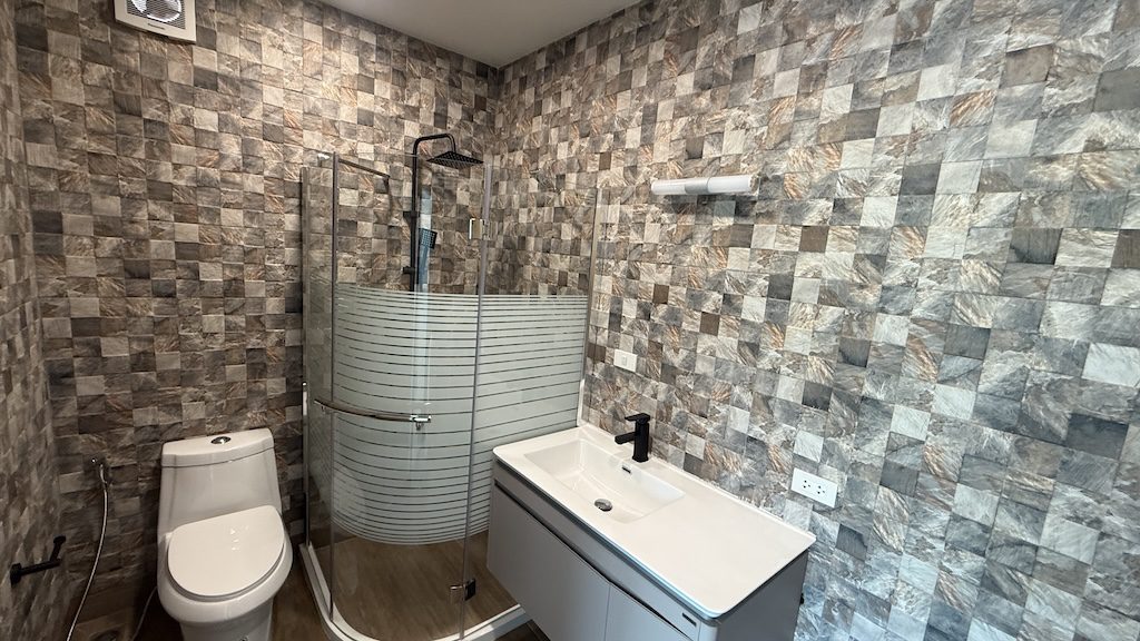 Choeng Mon Pool Villa Bathroom