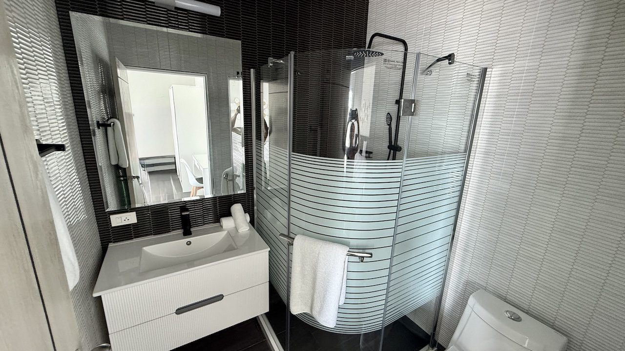 Choeng Mon Two Bed Pool Villa Choeng Mon Two Bed Pool Villa Shower