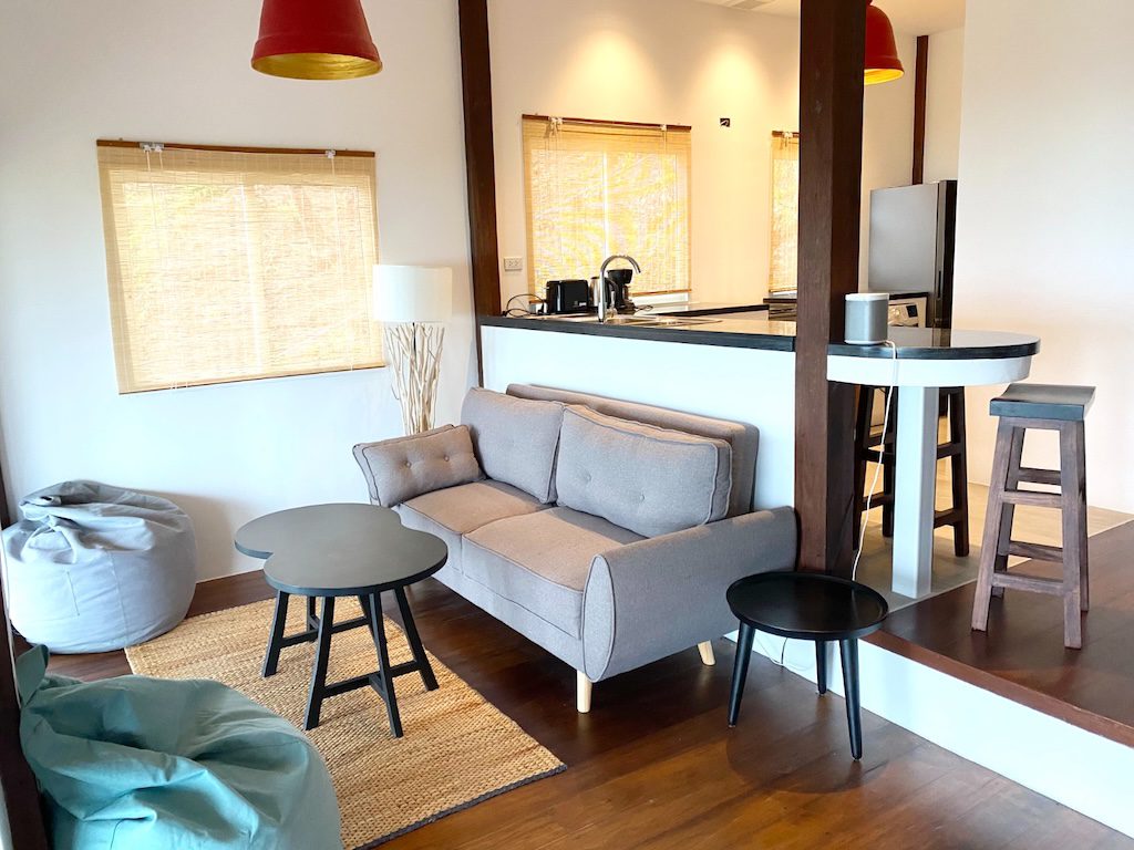 Hillside Property In Bang Po Lounge