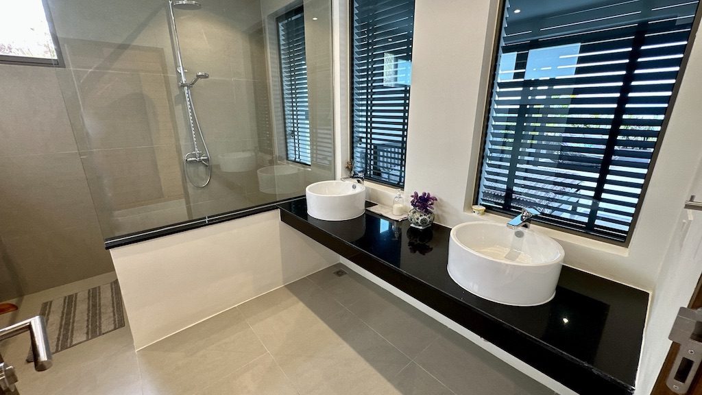 Koh Samui Bophut Villa For Sale Bathroom