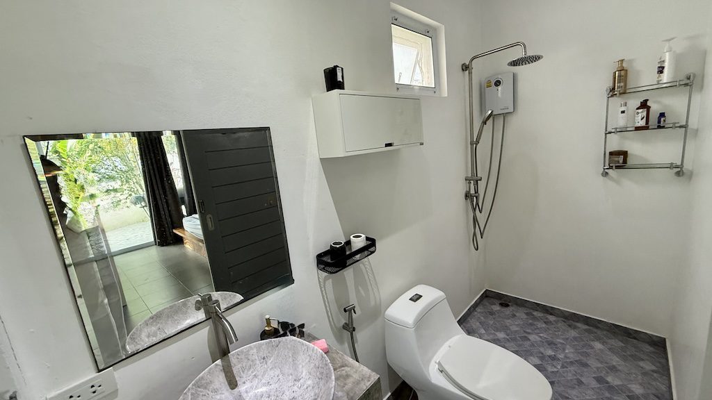 Lamai 2 Bed Property Bathroom