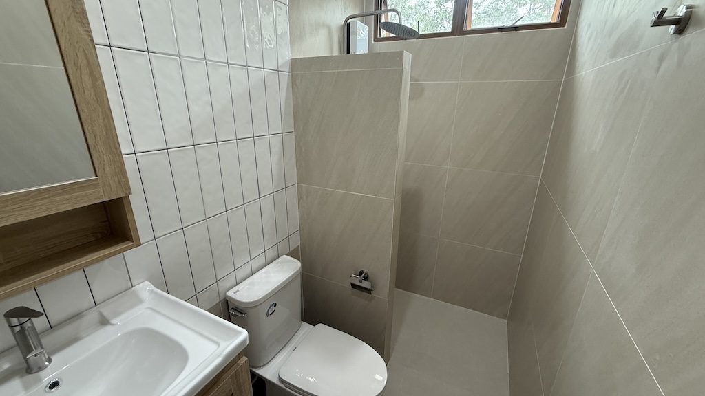 Lamai 2-Bed Villas Bathroom