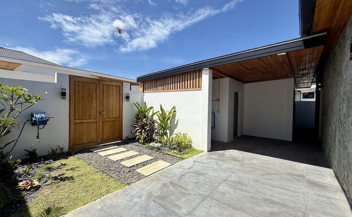 Lamai 3-Bed Villas Entrance