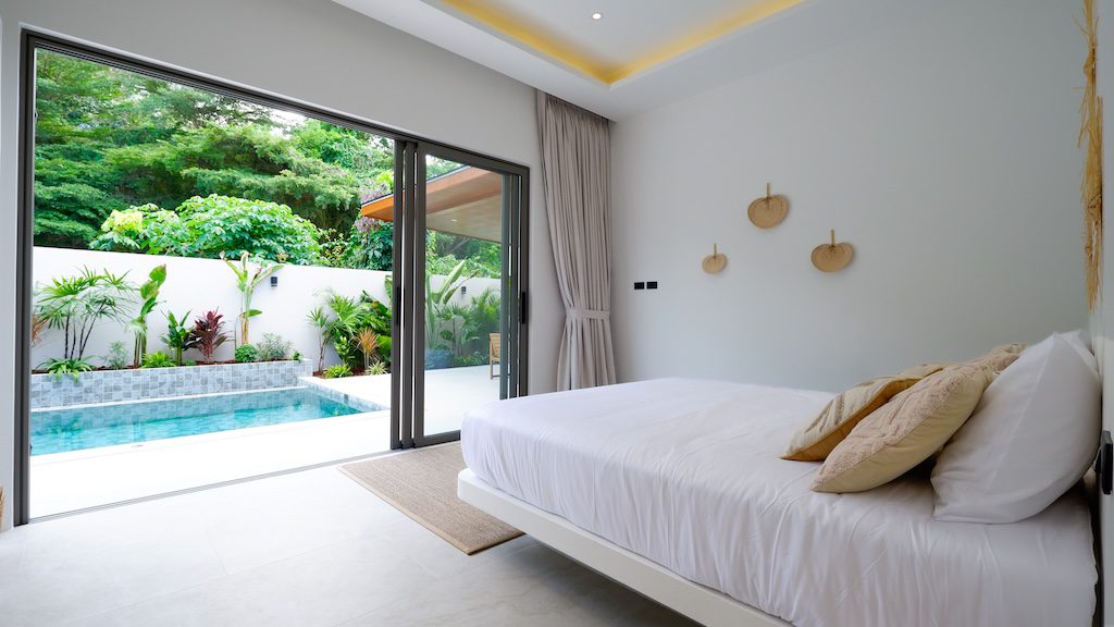 Maenam 3-Bed Pool Villa Bedroom