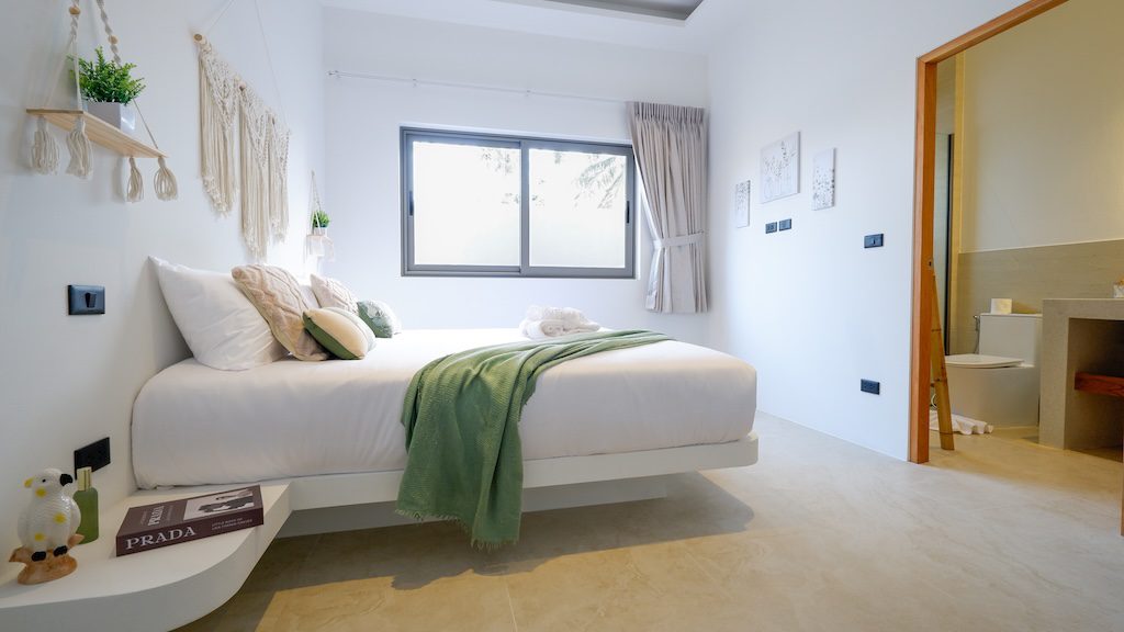 Maenam 3-Bed Pool Villa Bedroom