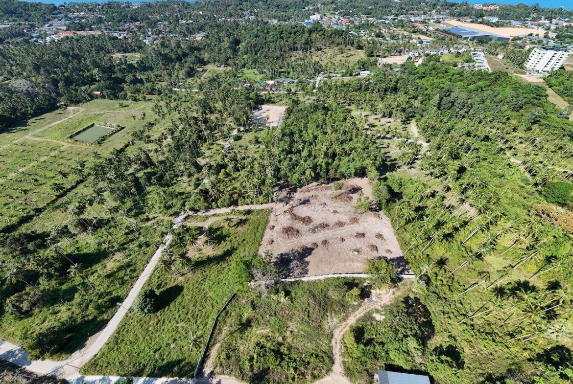 Maenam Land Parcel Access Road