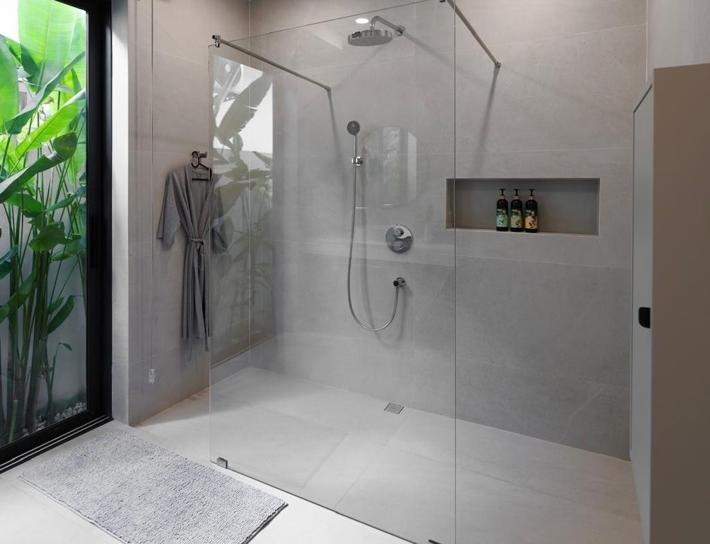 Move In Ready Lamai Villa Shower