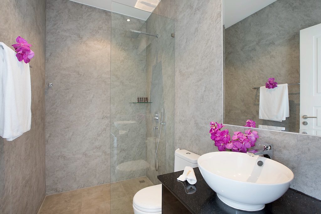 Samui Bayside 4-Bedroom Villa Bathroom