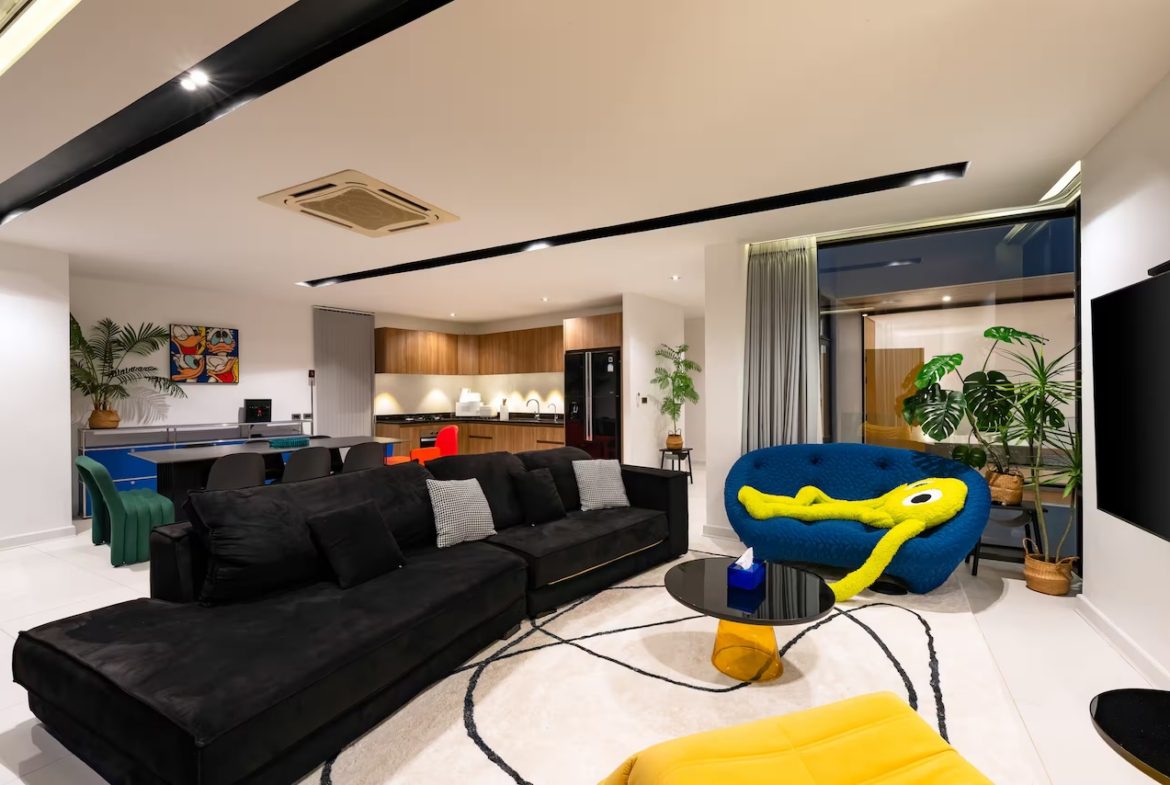 The Bay Villa Lounge