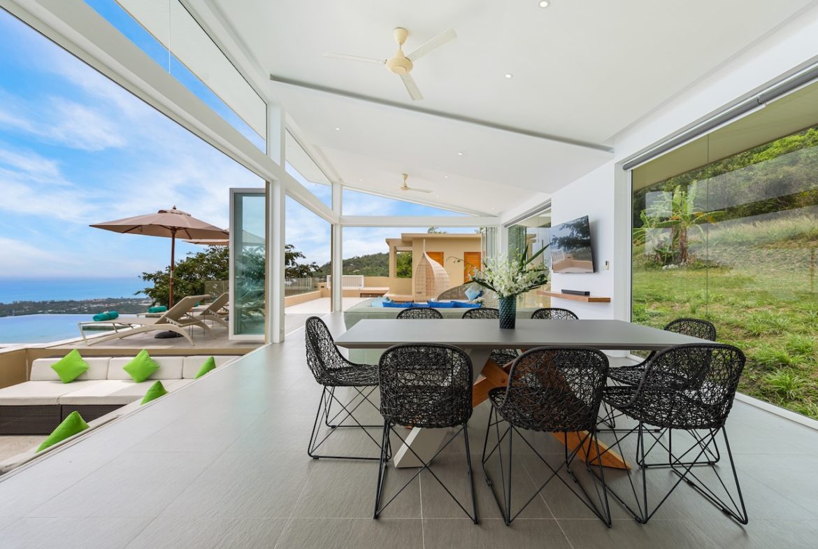Villa Capo Dining