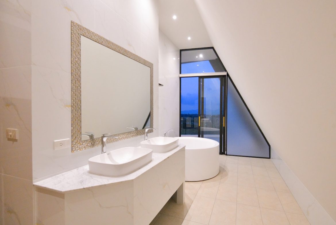 Villa Fantasia Koh Samui Bathroom